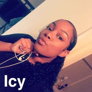 Meet your Posher, Dariah